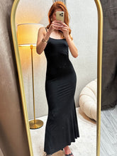 Elegantna Crna Maxi Haljina