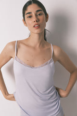 Bela pletena super mekana majica sa bretelama