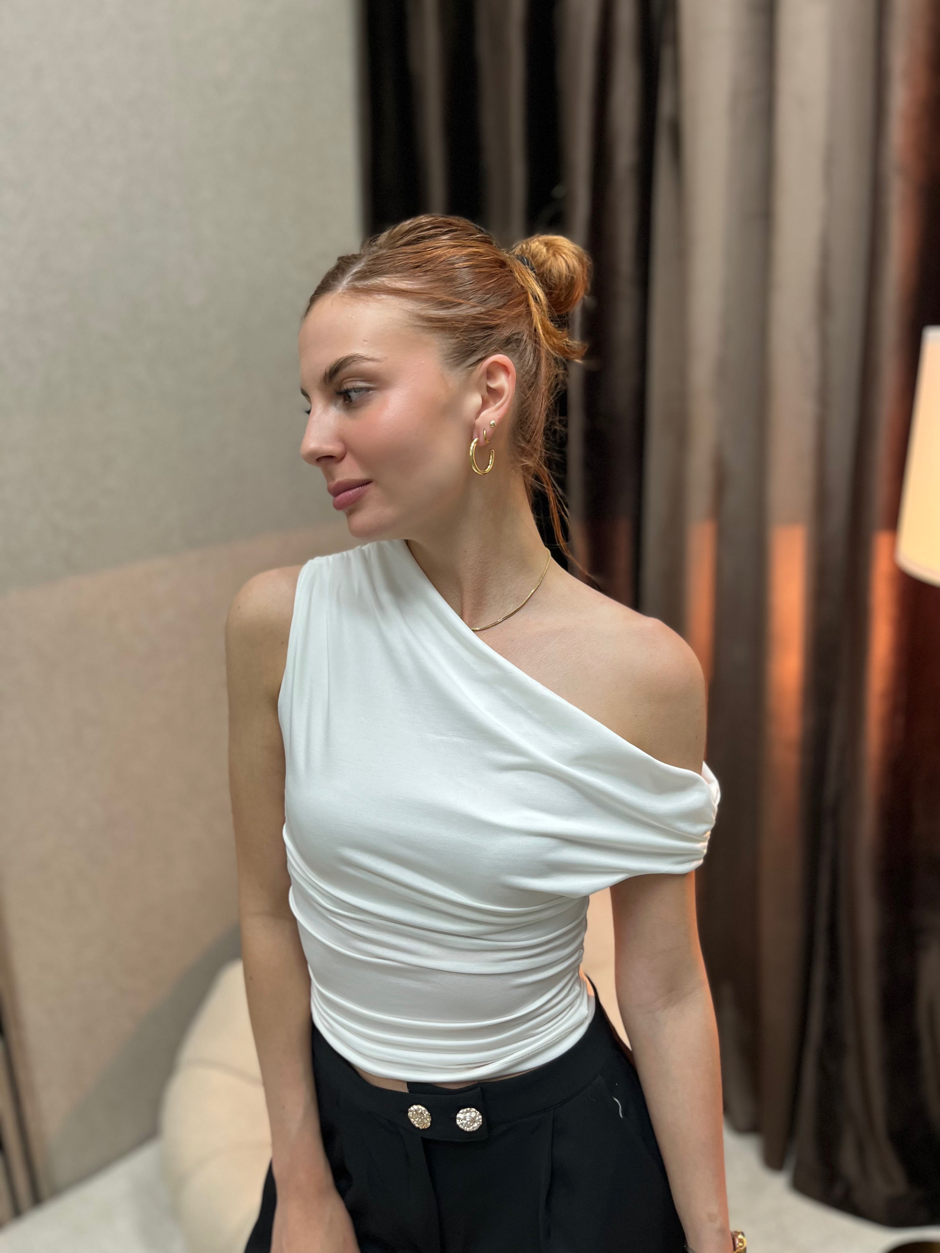 Asimetrična majica bela