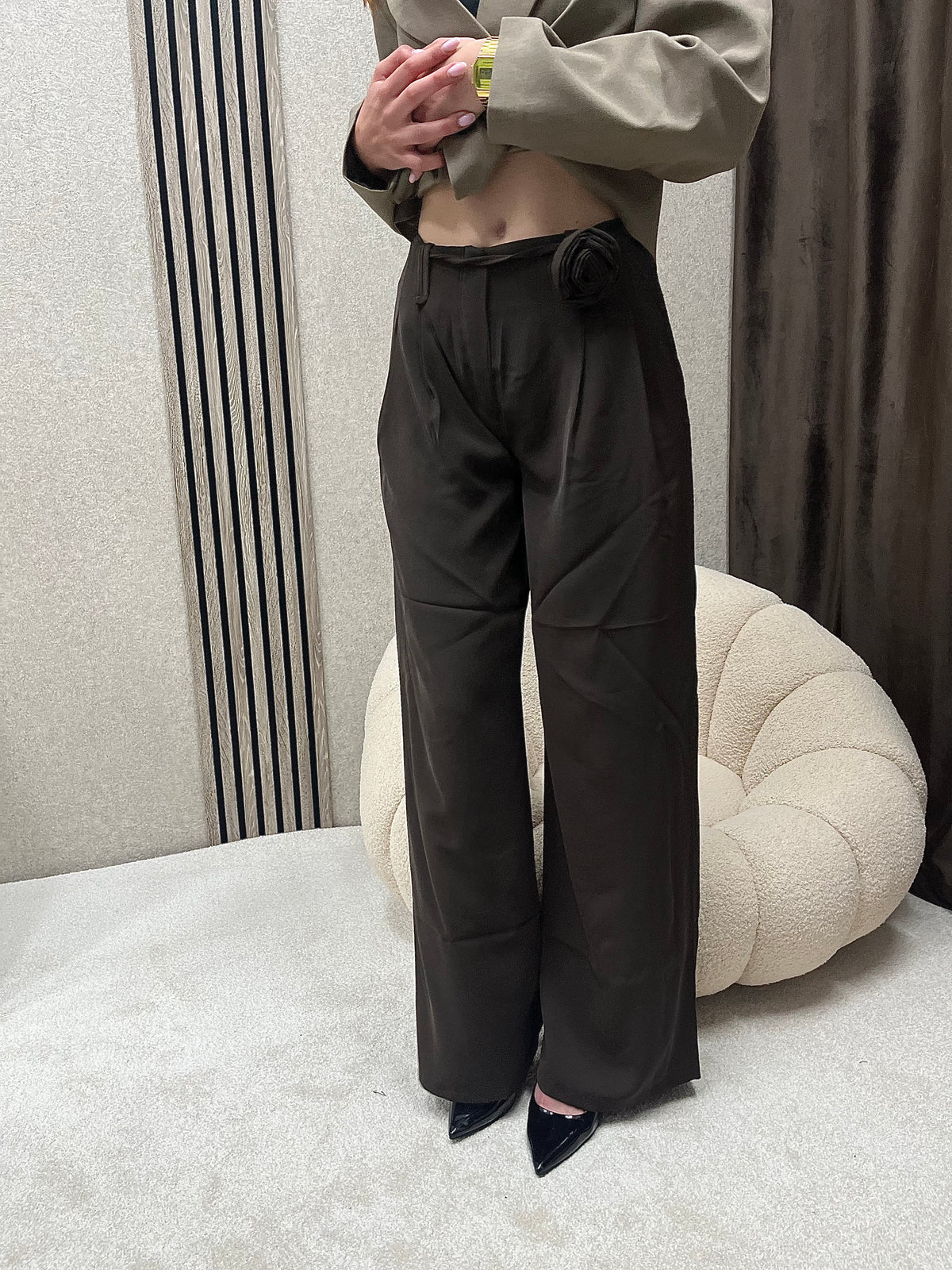 Elegantne pantalone braon