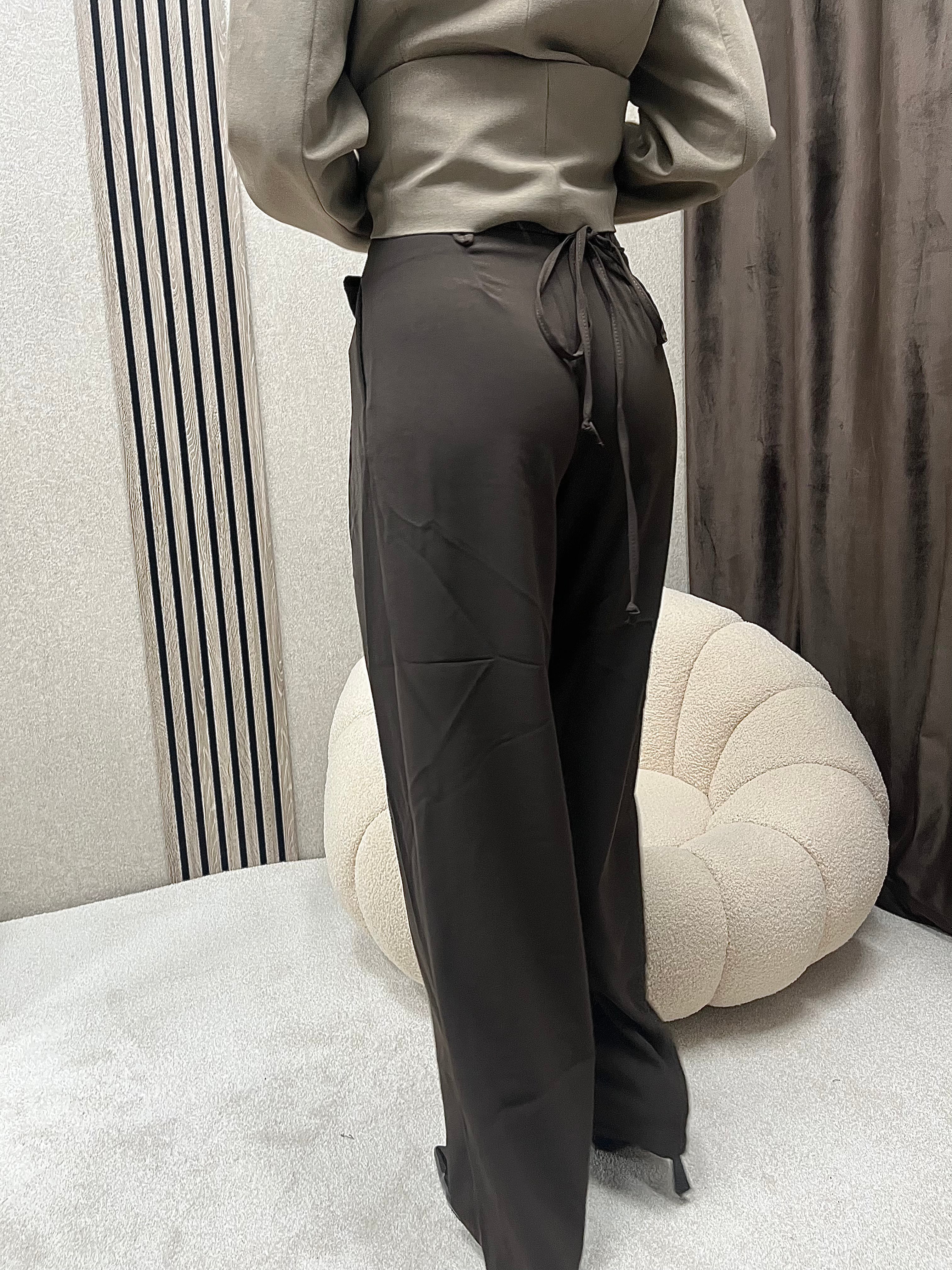 Elegantne pantalone braon