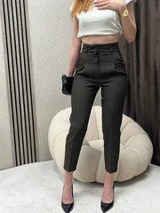 Klasične pantalone braon