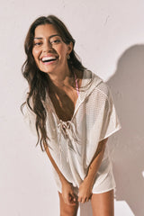 Bež kratka mrežasta tunika sa kapuljačom